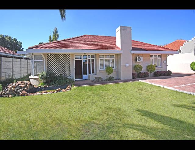 351M² BUSINESS TO LET IN GREENSIDE